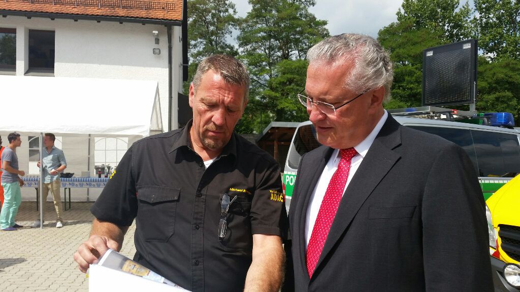 Michael Kemeny mit Innen- und Verkehrsminister Joachim Herrmann